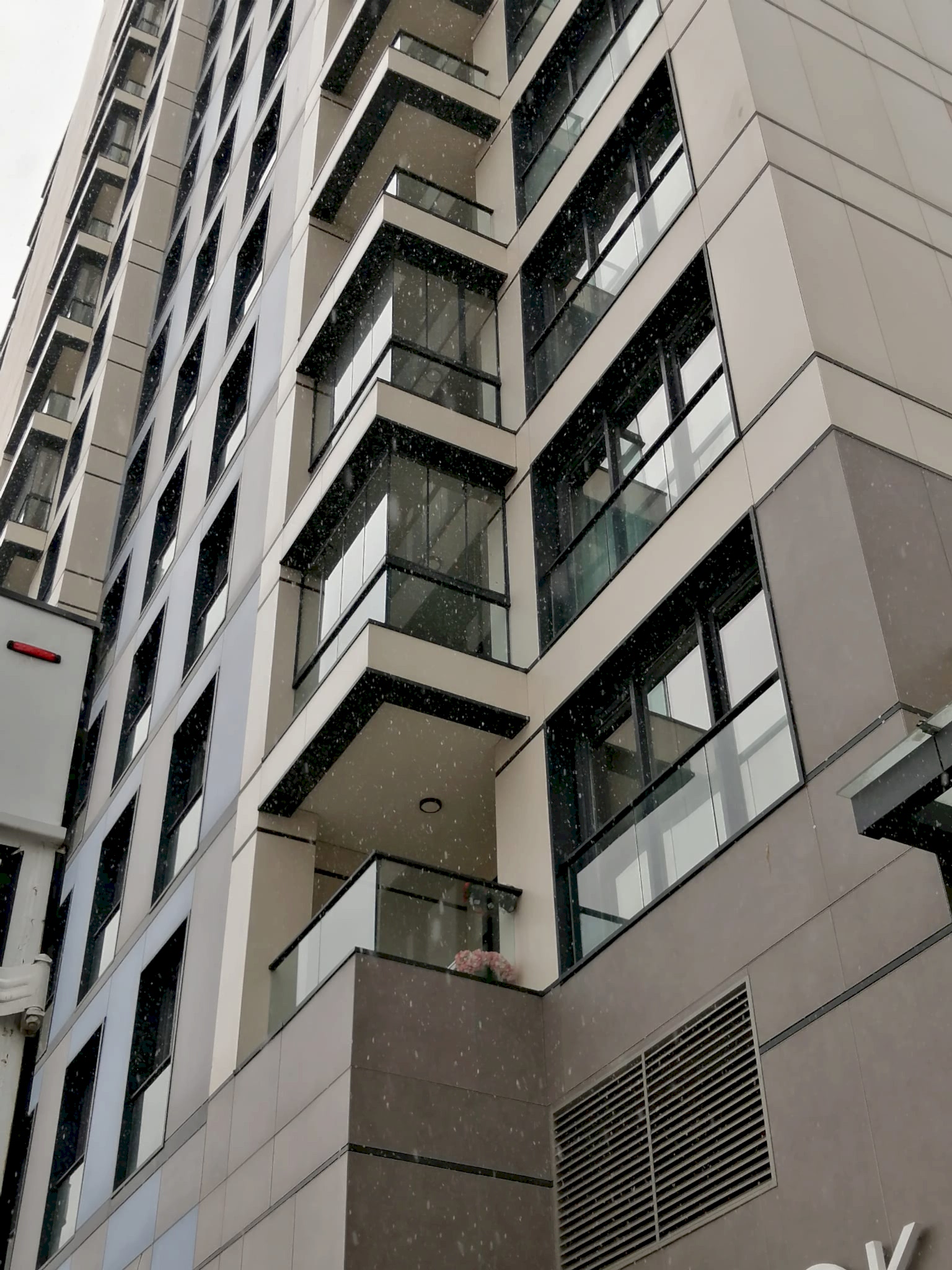 Cam Balkon Erkan Bey